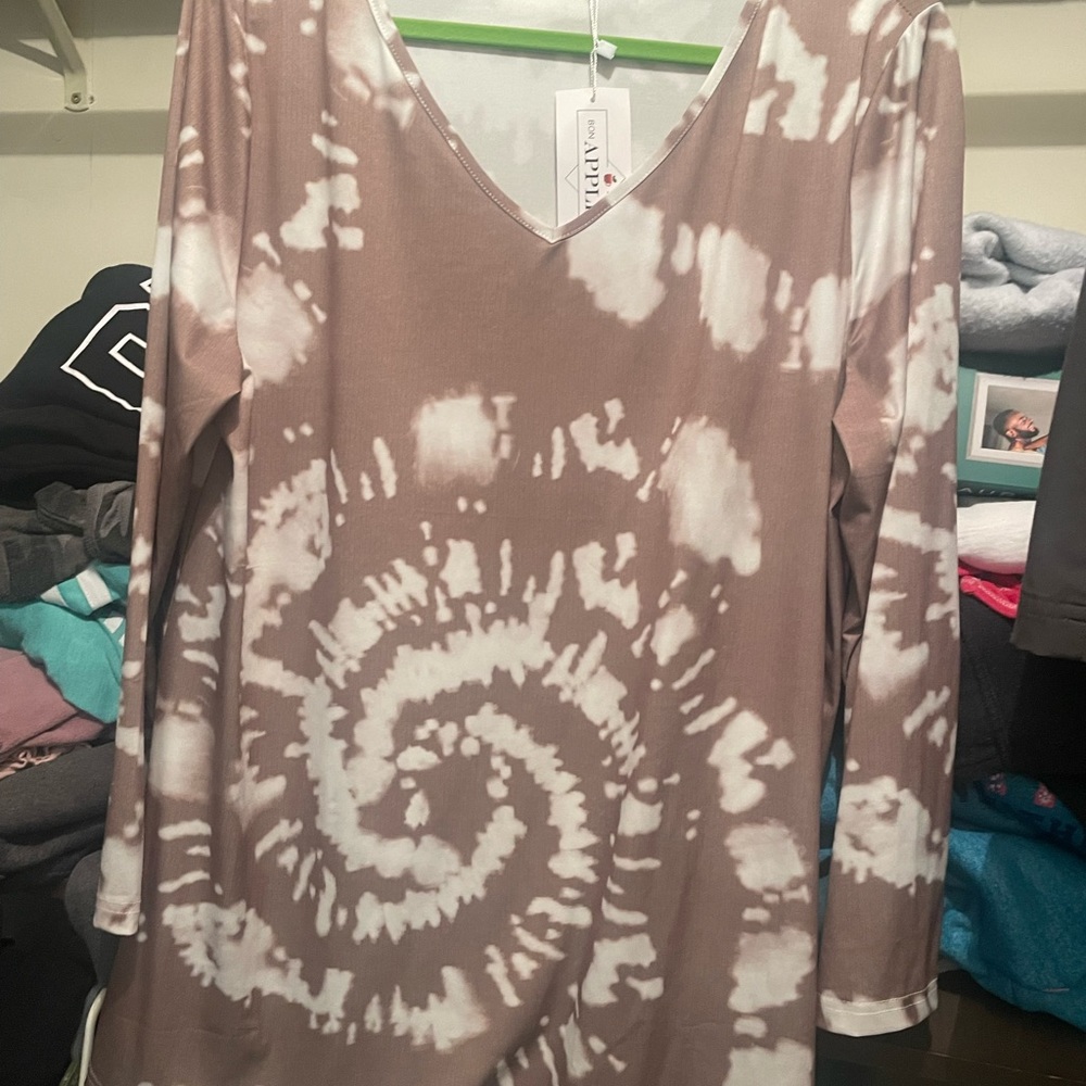 Brand new top xl
